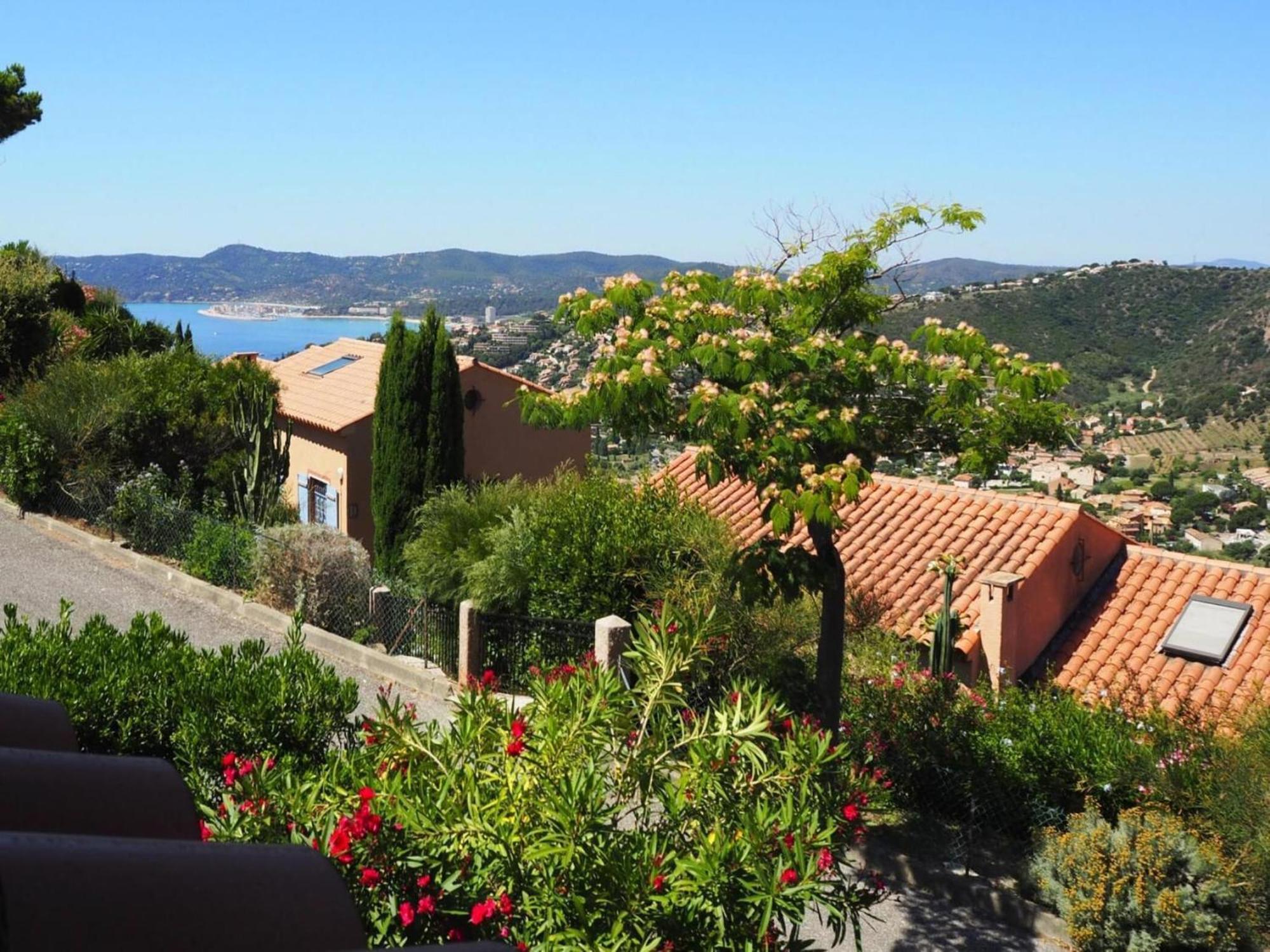 Pretty Tiny House With Sea View, Le Lavandou Eksteriør bilde